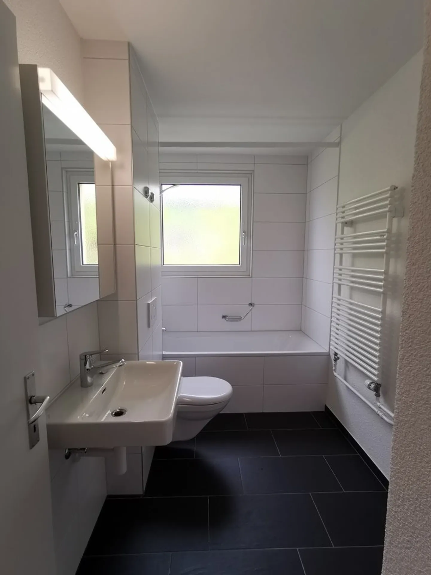 Appartement attrayant de 3 pièces à Konolfingen avec vue sur la verdure - Photo 3 sur 7