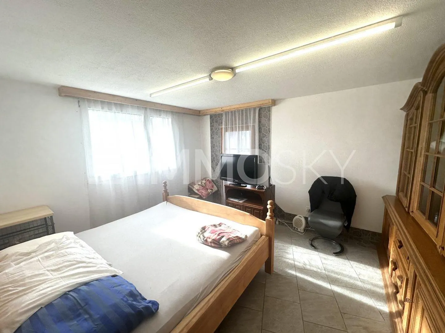 Propriété d'investissement stratégique avec atelier - Photo 2 sur 4