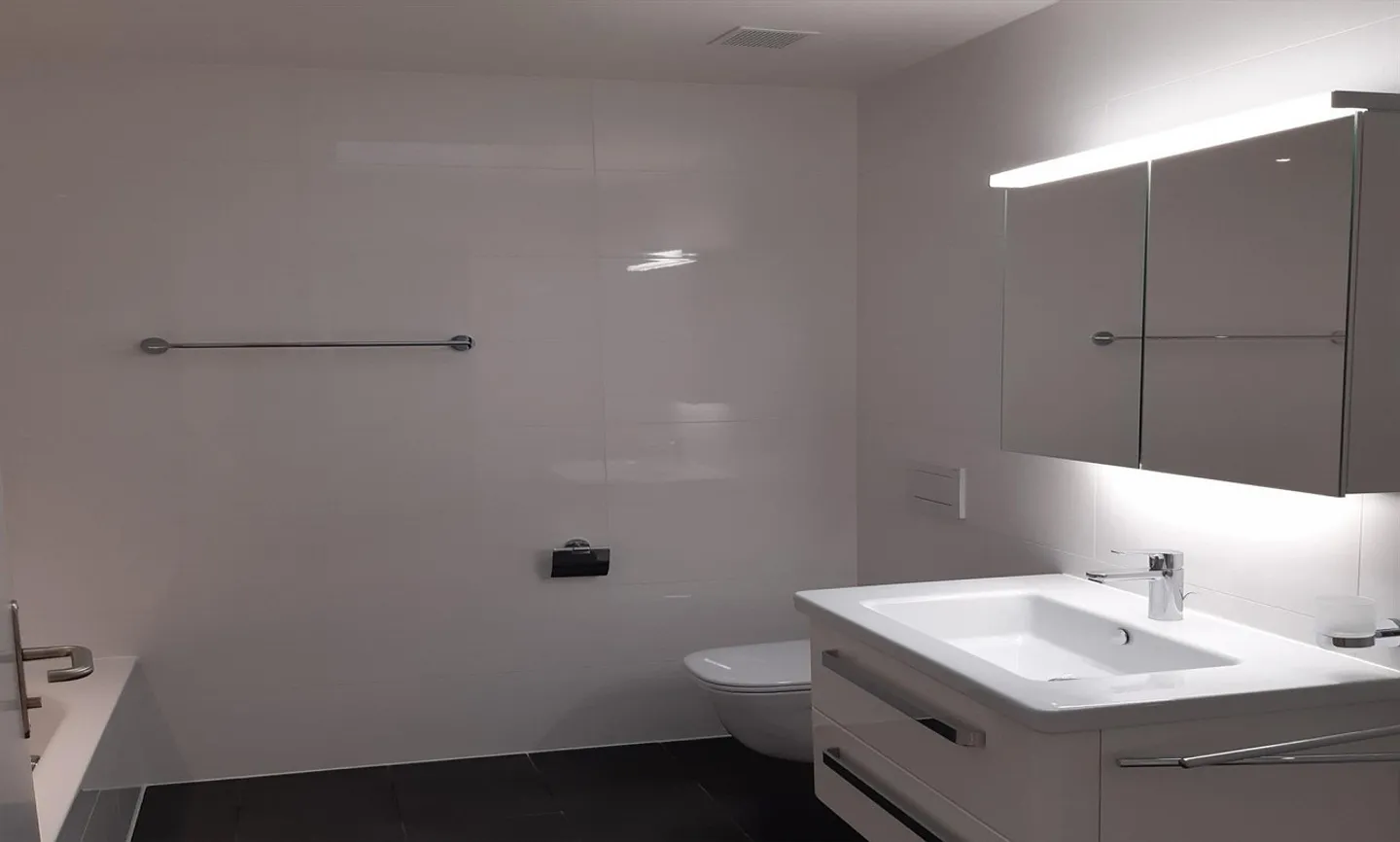 Appartamento all'ultimo piano - Complesso immobiliare attraente e moderno - Foto 4 di 7