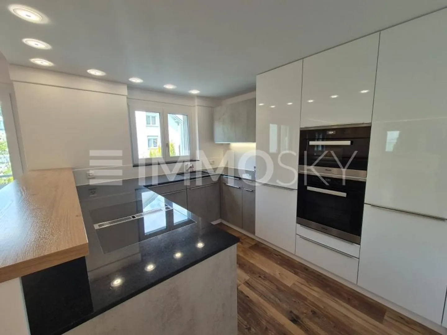 Appartamento moderno in posizione assolutamente tranquilla - Foto 2 di 7