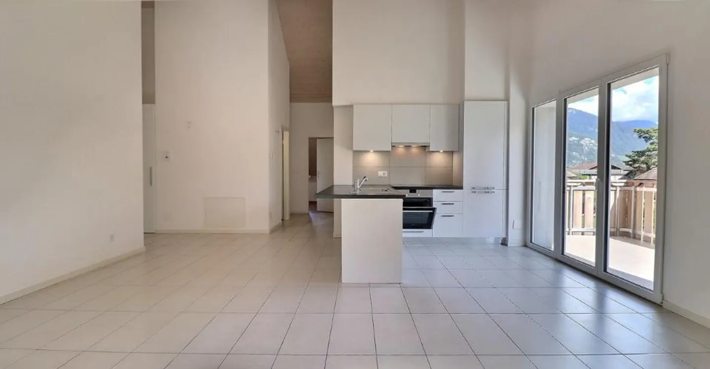 Magnificent 4.5 room apartment of 96 m2 with large balcony - Photo 1 of 5