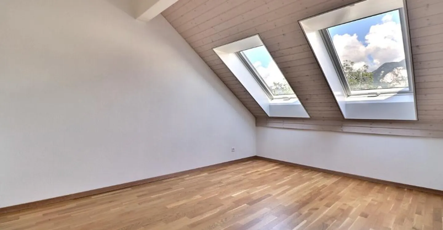 Magnificent 4.5 room apartment of 96 m2 with large balcony - Photo 2 of 5