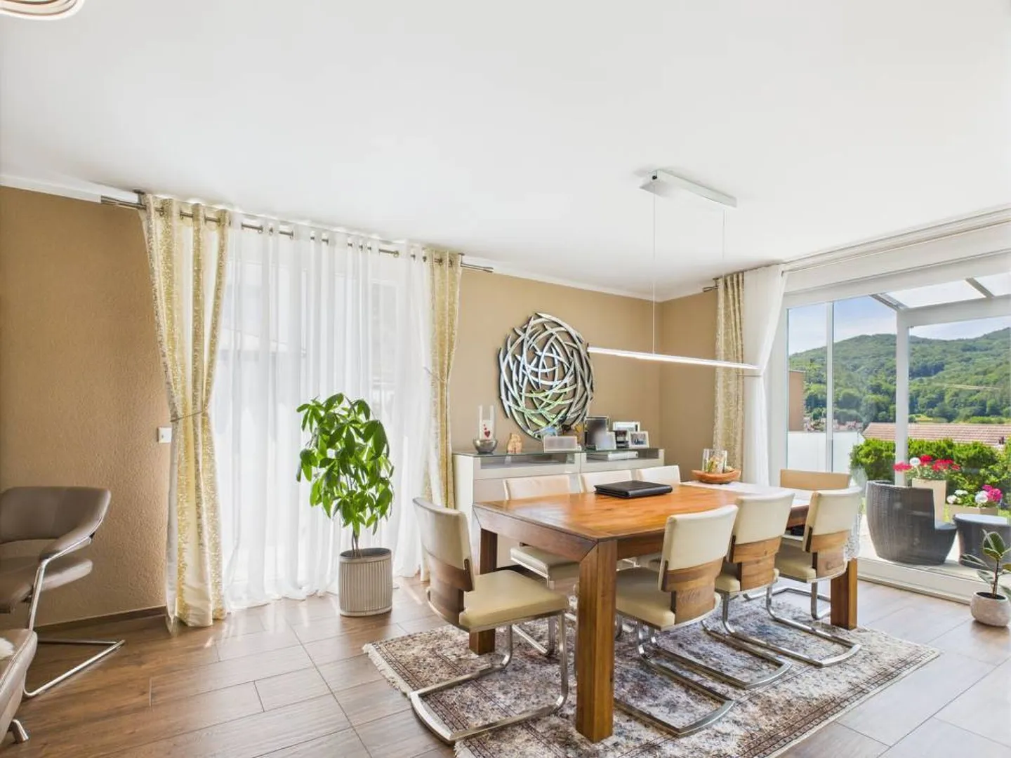 Maison individuelle moderne dans un bon emplacement - Photo 5 sur 15