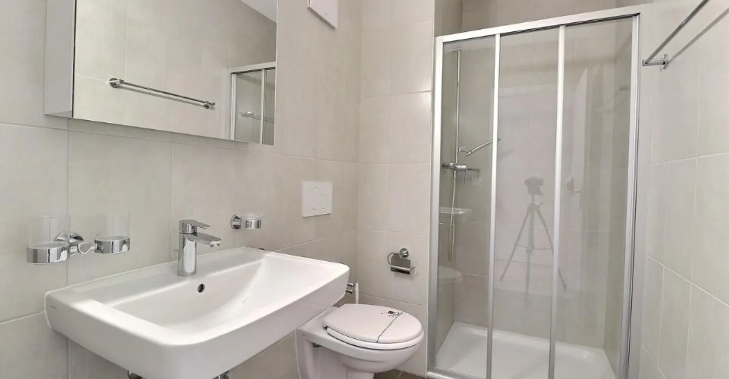Magnificent 4.5 room apartment of 96 m2 with large balcony - Photo 3 of 5