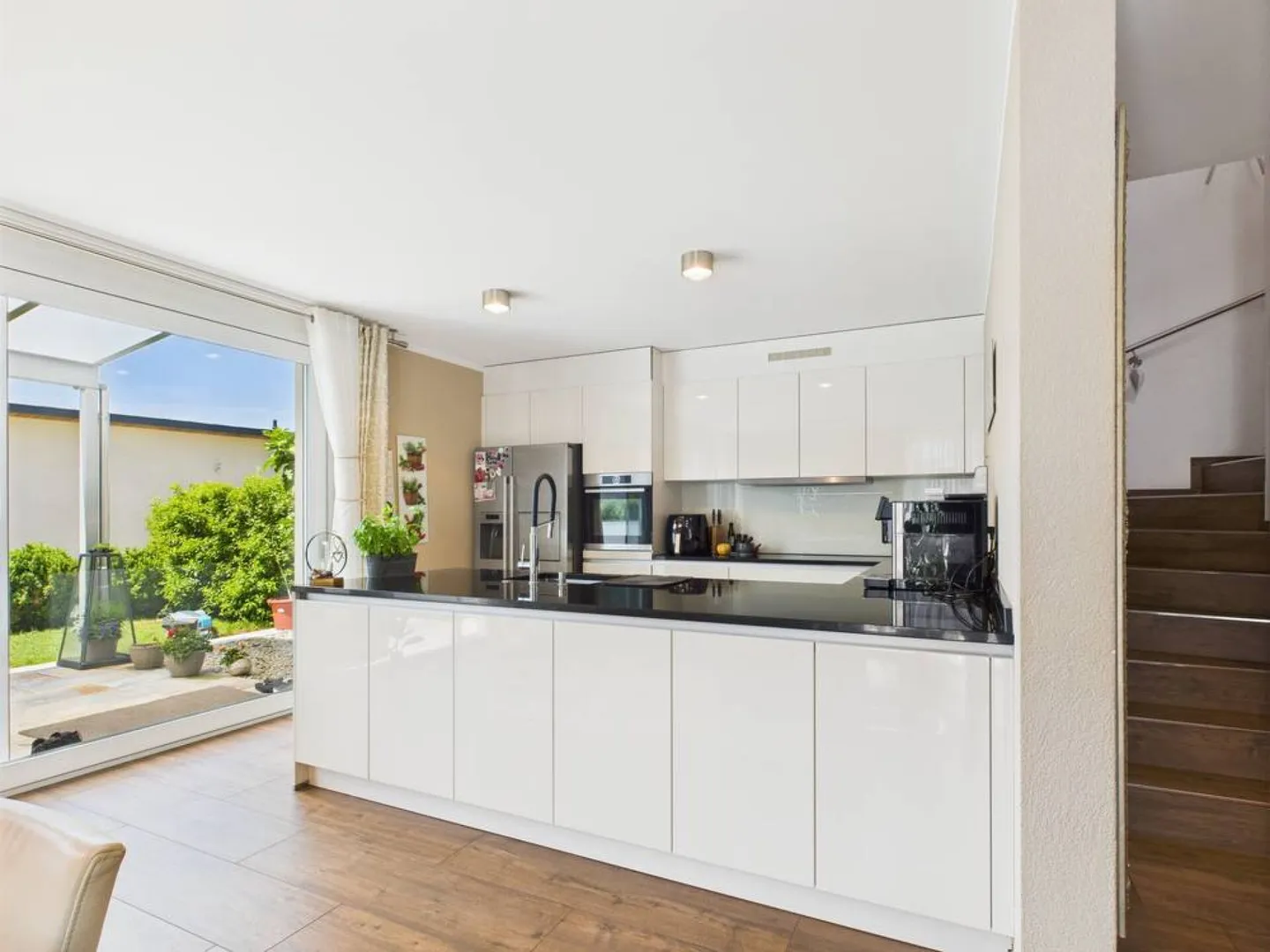 Maison individuelle moderne dans un bon emplacement - Photo 2 sur 15