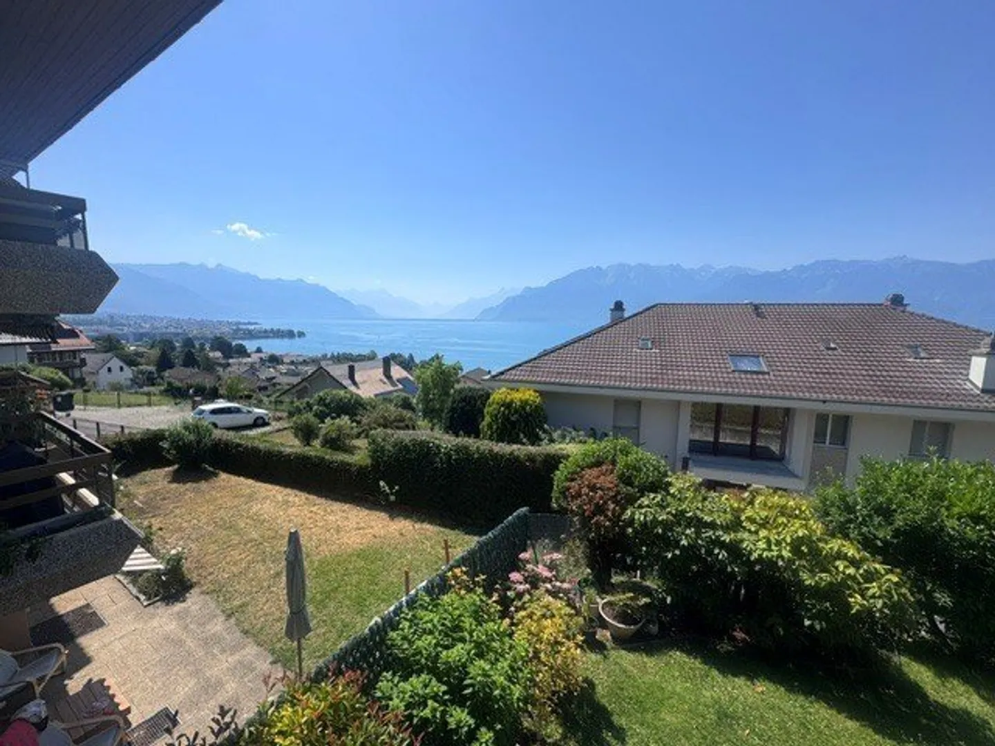 Magnificent 4.5-room apartment in Corseaux with lake view - Photo 1 of 5