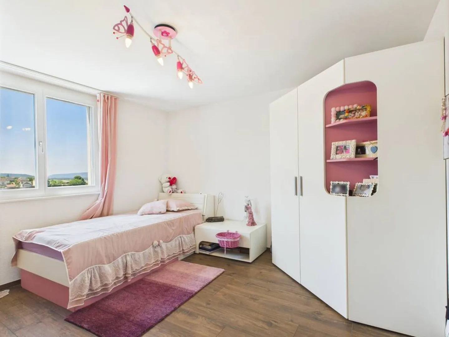 Maison individuelle moderne dans un bon emplacement - Photo 8 sur 15