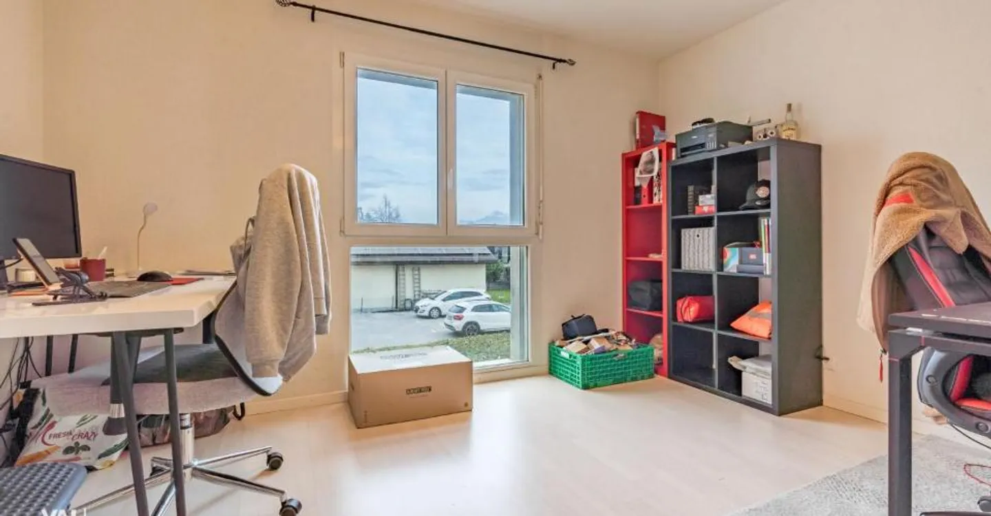 Appartement spacieux avec terrasse - Photo 6 sur 12
