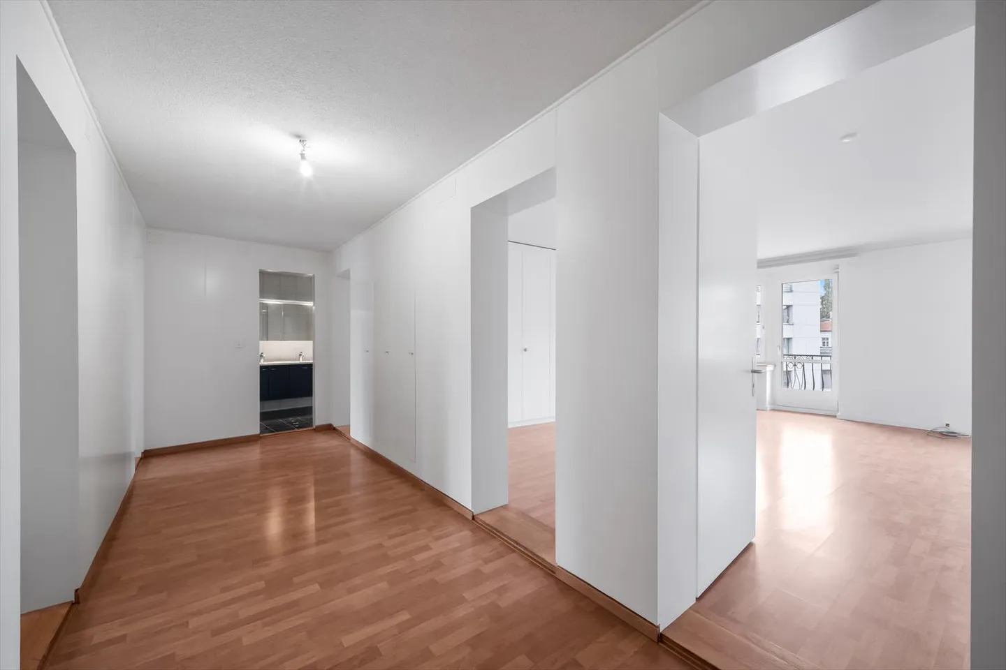 135 m2 per la tua attività di fronte alla stazione di Zurigo-Enge - Foto 3 di 9
