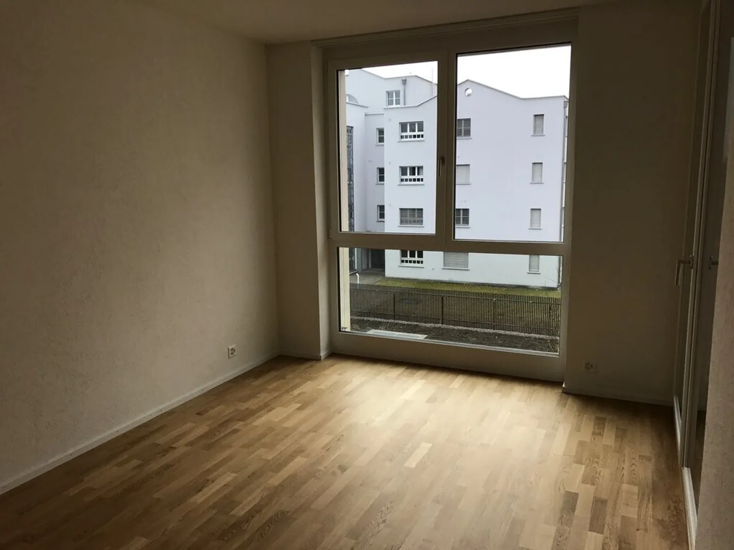 Stiamo cercando proprio te - Foto 3 di 5