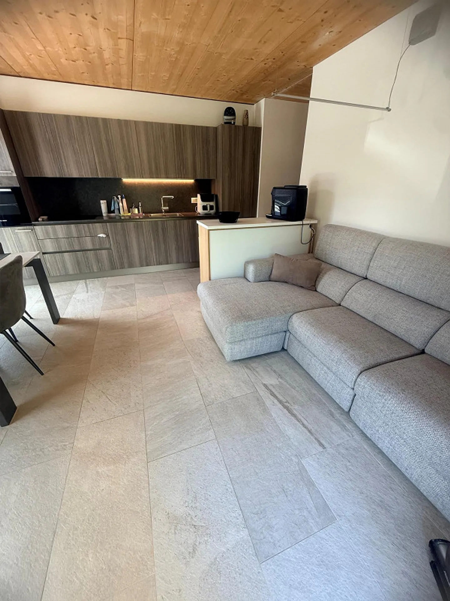 Appartamento accogliente e luminoso con giardino - Foto 2 di 10