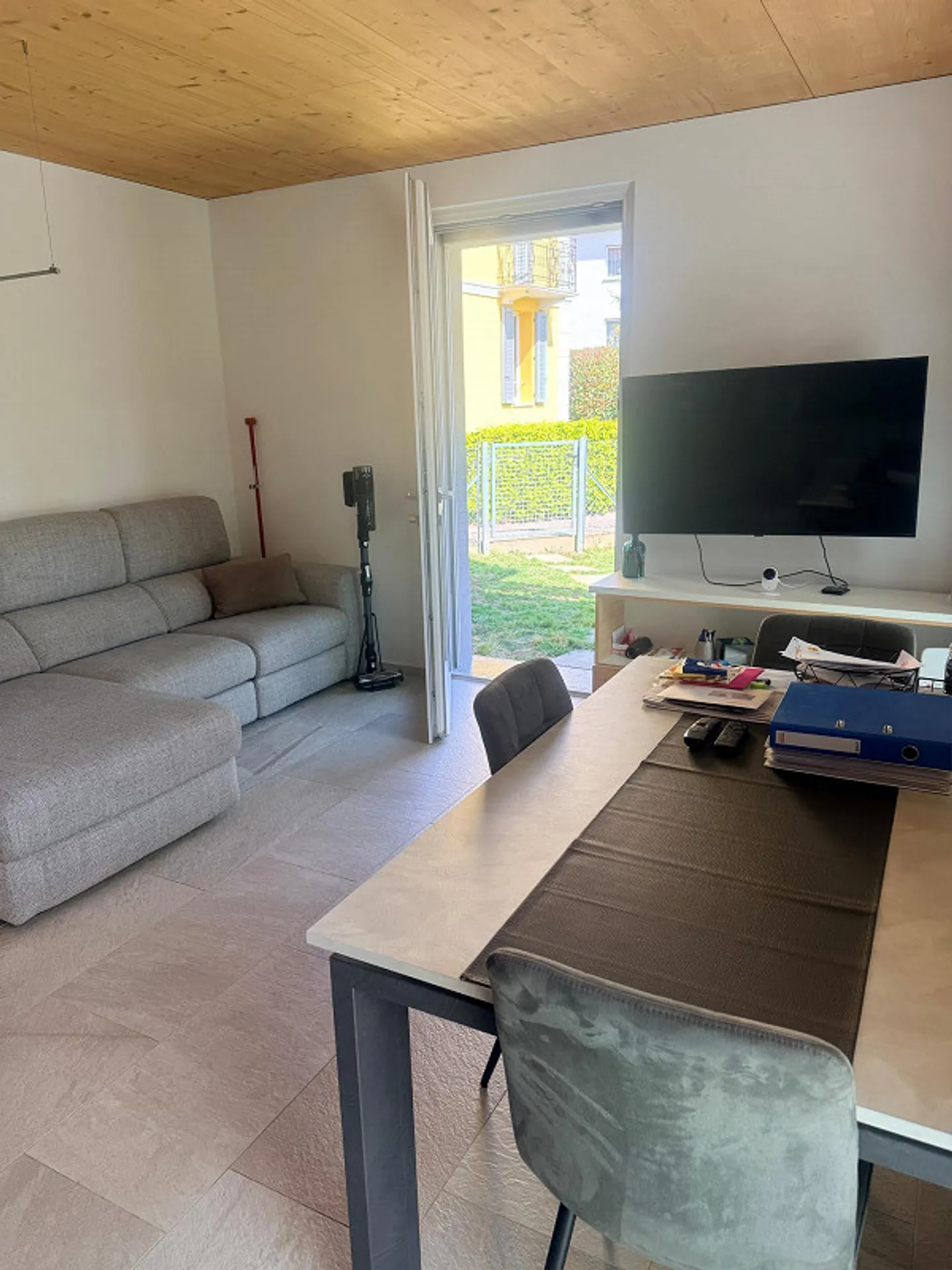 Appartamento accogliente e luminoso con giardino - Foto 3 di 10