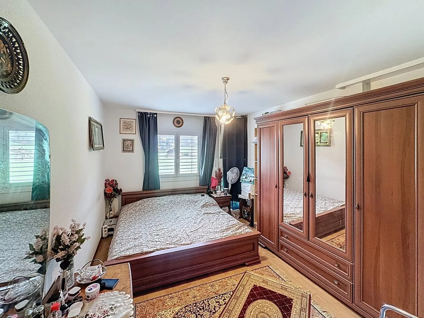 Appartamento spazioso con balconi - Foto 6 di 12