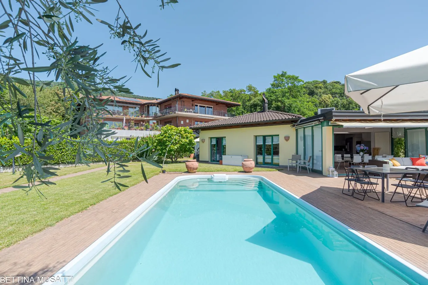 ARZO – MAISON DE CAMPAGNE ENCHANTERESSE AVEC PISCINE ENTRE LUXE, CONFORT ET STYLE - Photo 4 sur 13
