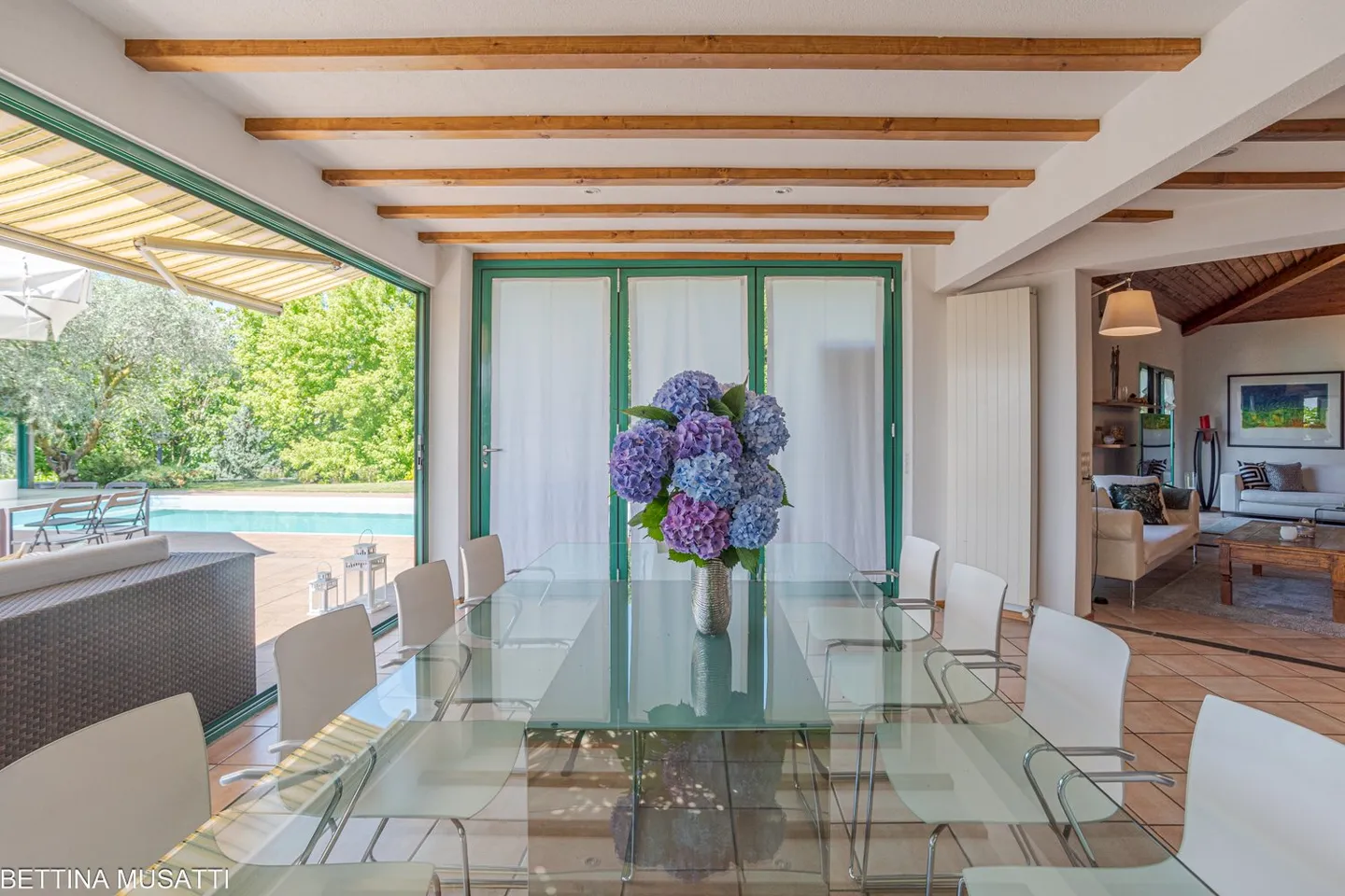 ARZO – MAISON DE CAMPAGNE ENCHANTERESSE AVEC PISCINE ENTRE LUXE, CONFORT ET STYLE - Photo 6 sur 13