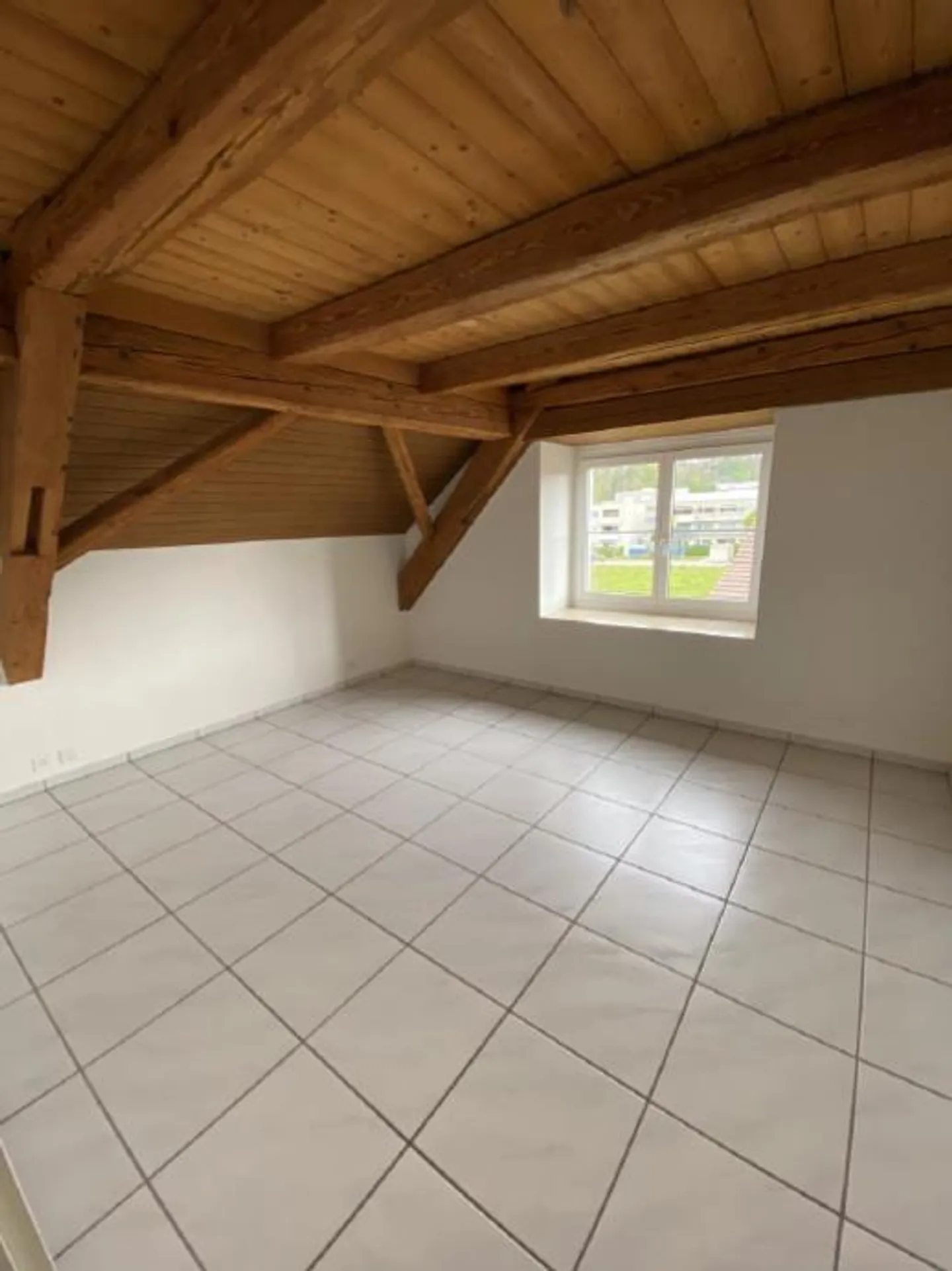 Wohnen in einem gepflegten Riegelbau - Foto 3 von 11