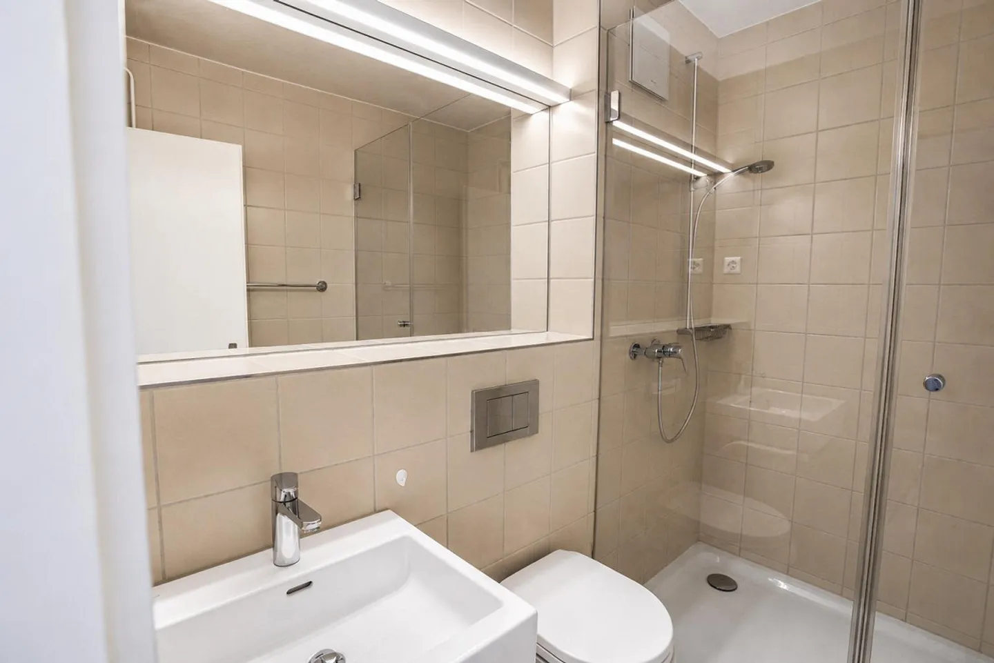 Modern 2-room apartment for rent - Photo 4 of 6