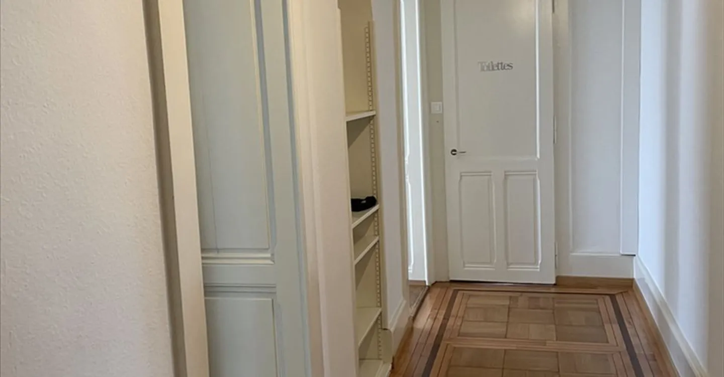 Immeuble mixte à louer - Photo 2 sur 9