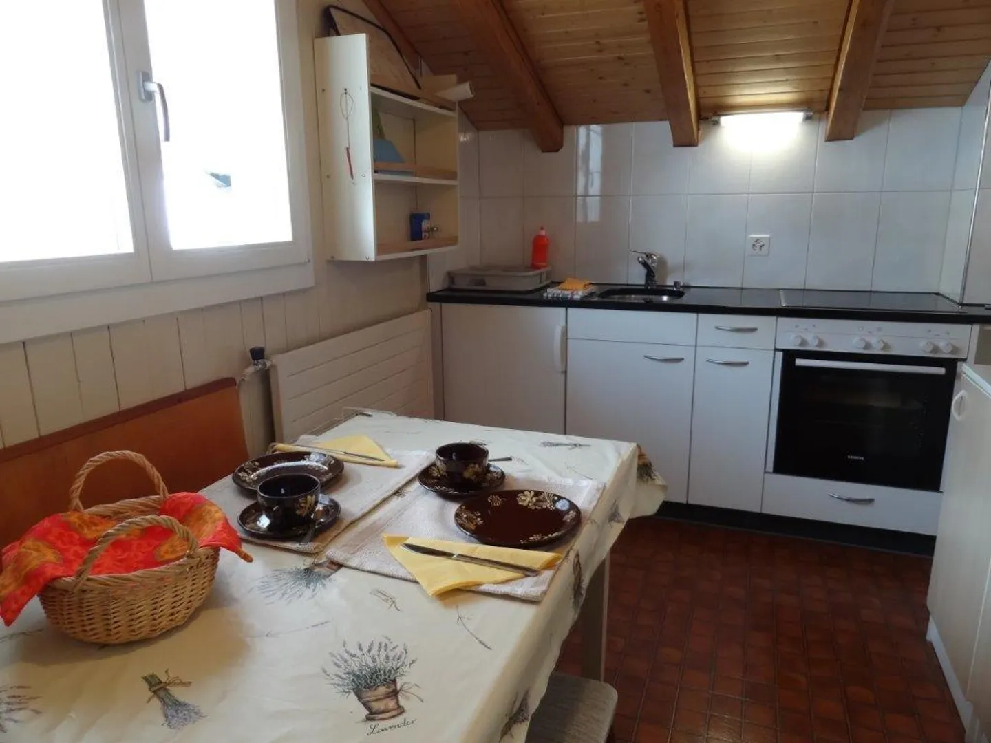 Appartamento di 3,5 stanze in un edificio d'epoca con vista mozzafiato - Foto 2 di 11