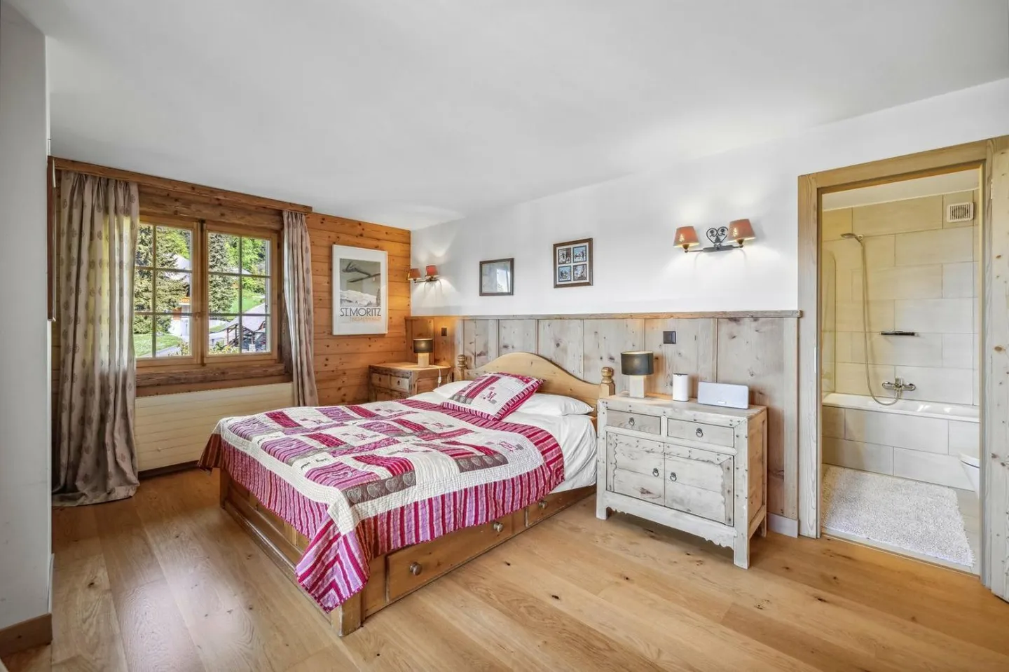 The Granite: Renovated 4-Room Apartment in the Domaine de la Résidence - Photo 9 of 13