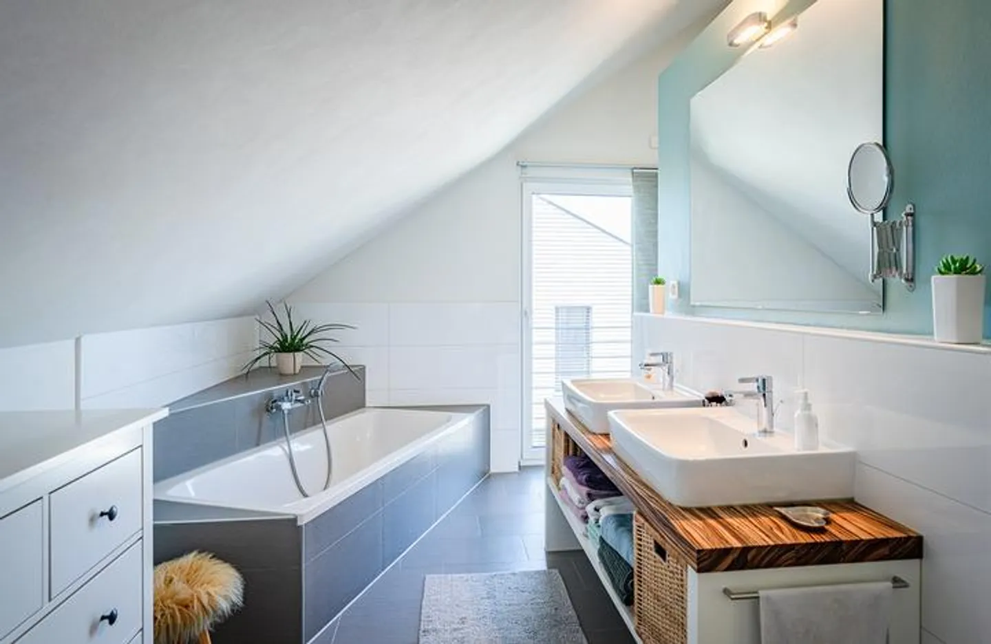 Modern Family Home in Waldstatt - Photo 5 of 8