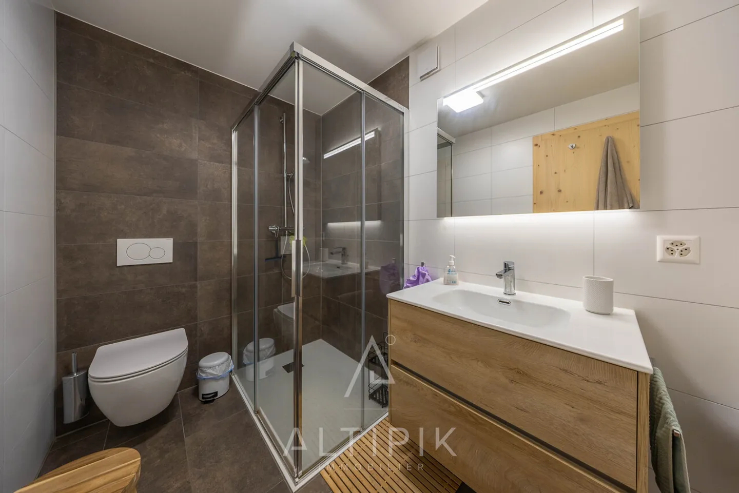 Chalet - Photo 9 of 16
