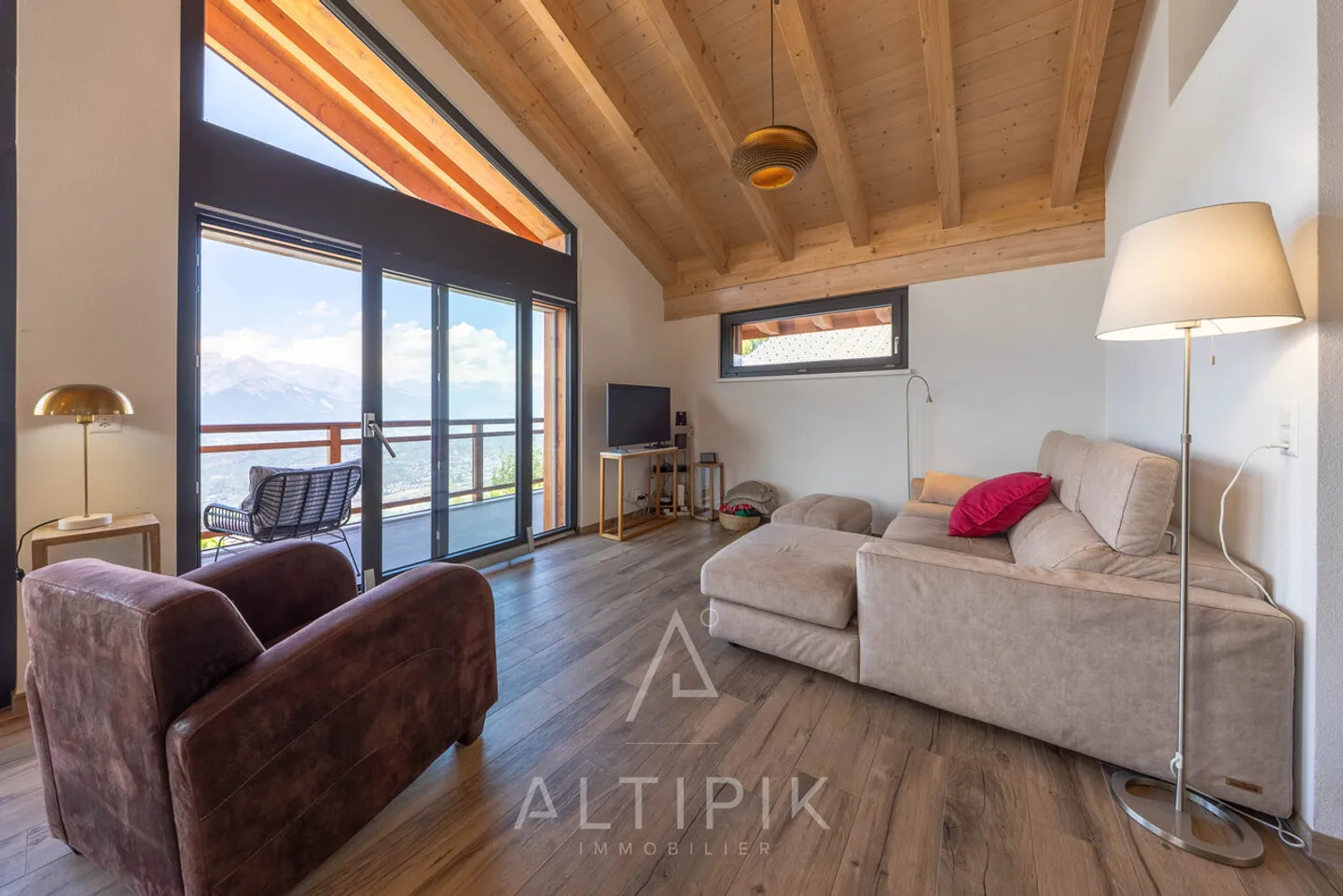Chalet - Photo 14 of 16