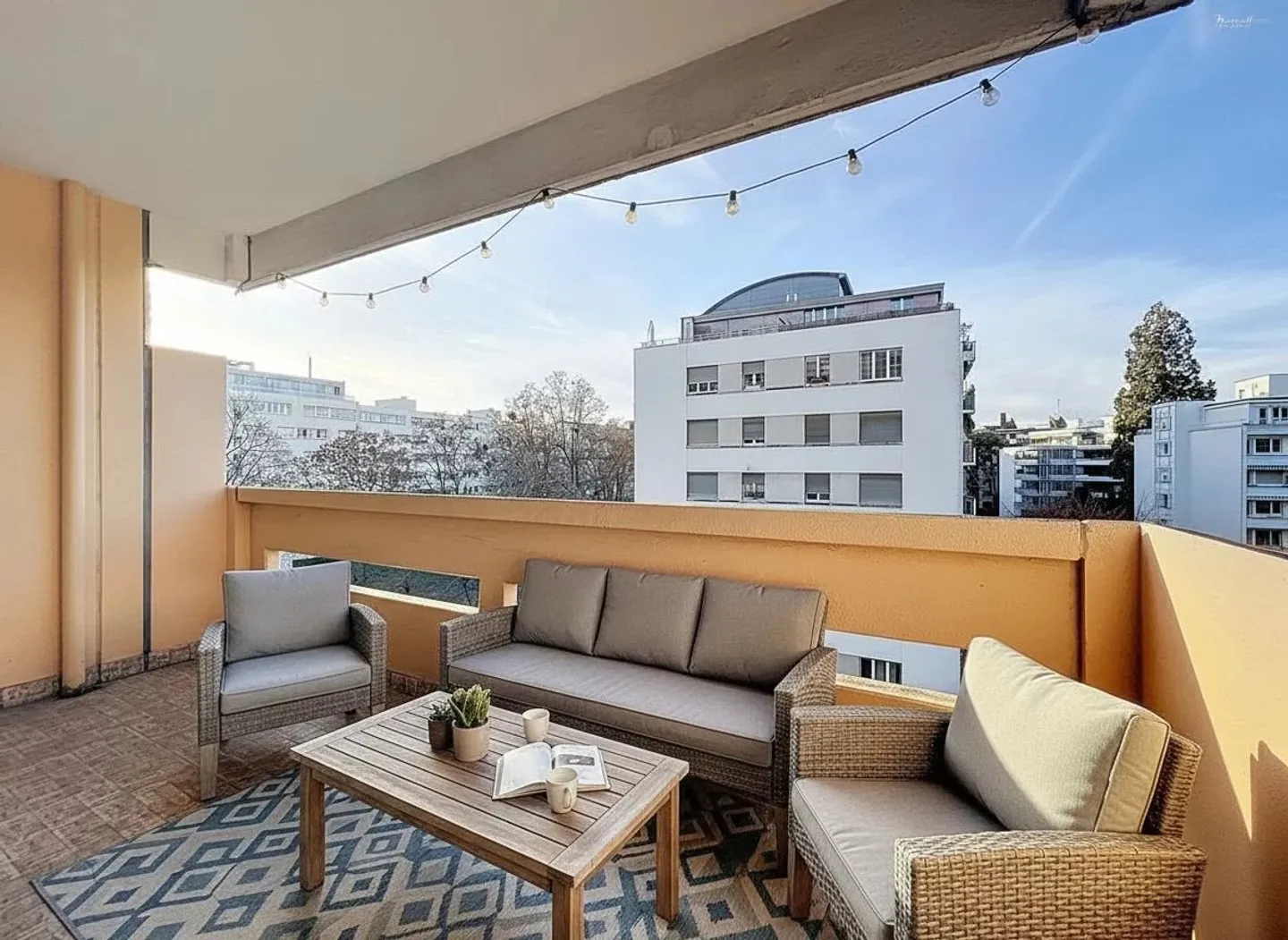 Appartement à vendre - Photo 2 sur 9