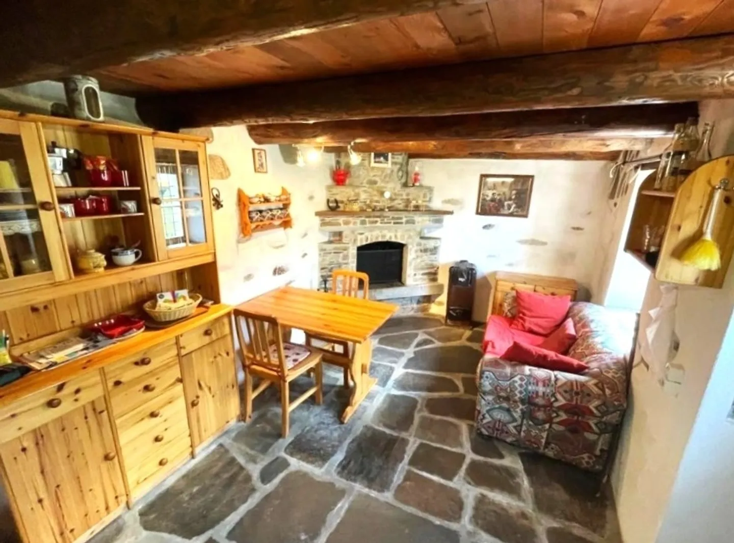 Affascinante rustico 2.5 locali a Indemini con vista panoramica sulla valle - Foto 8 di 11