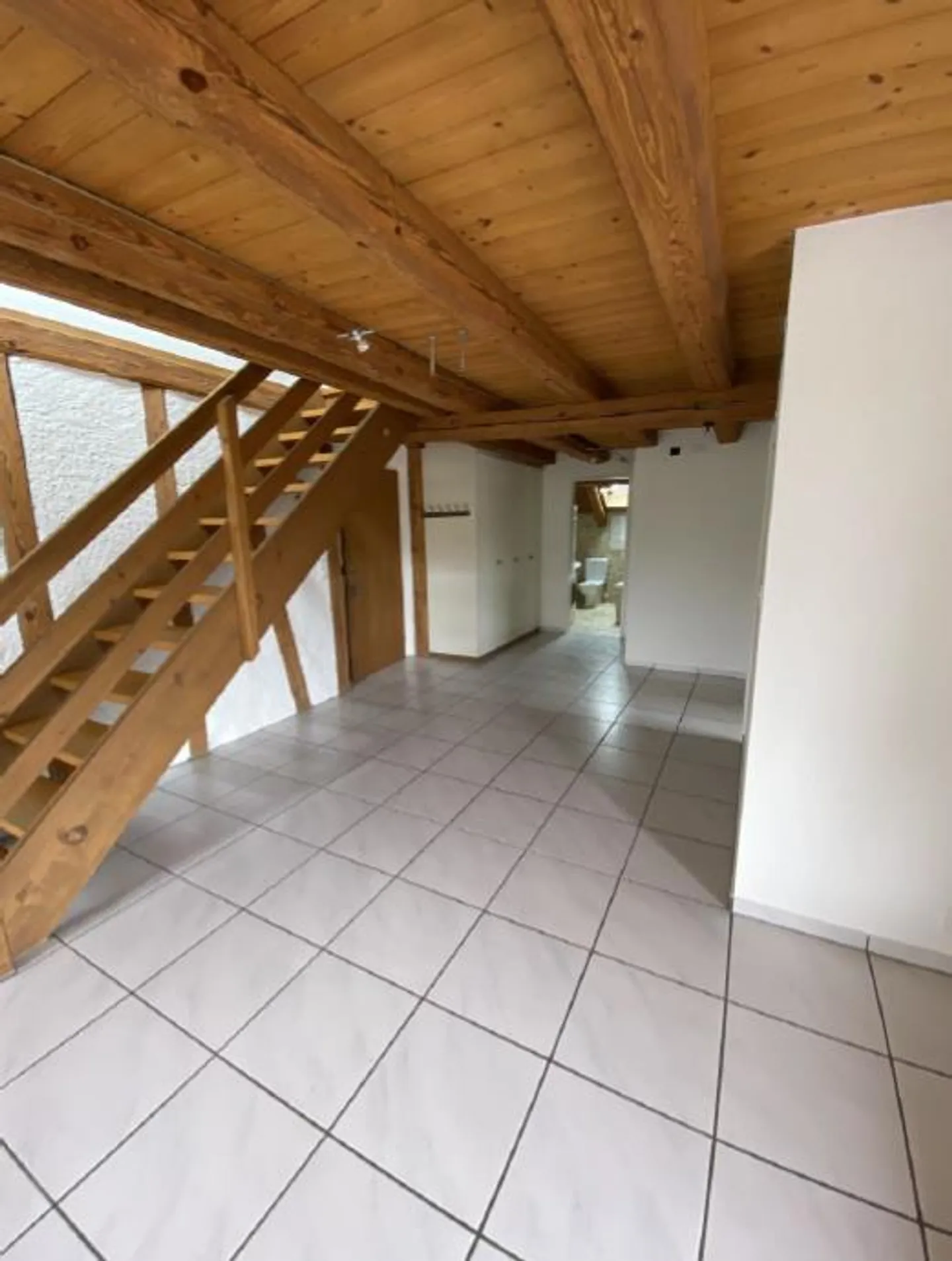 Wohnen in einem gepflegten Riegelbau - Foto 8 von 11