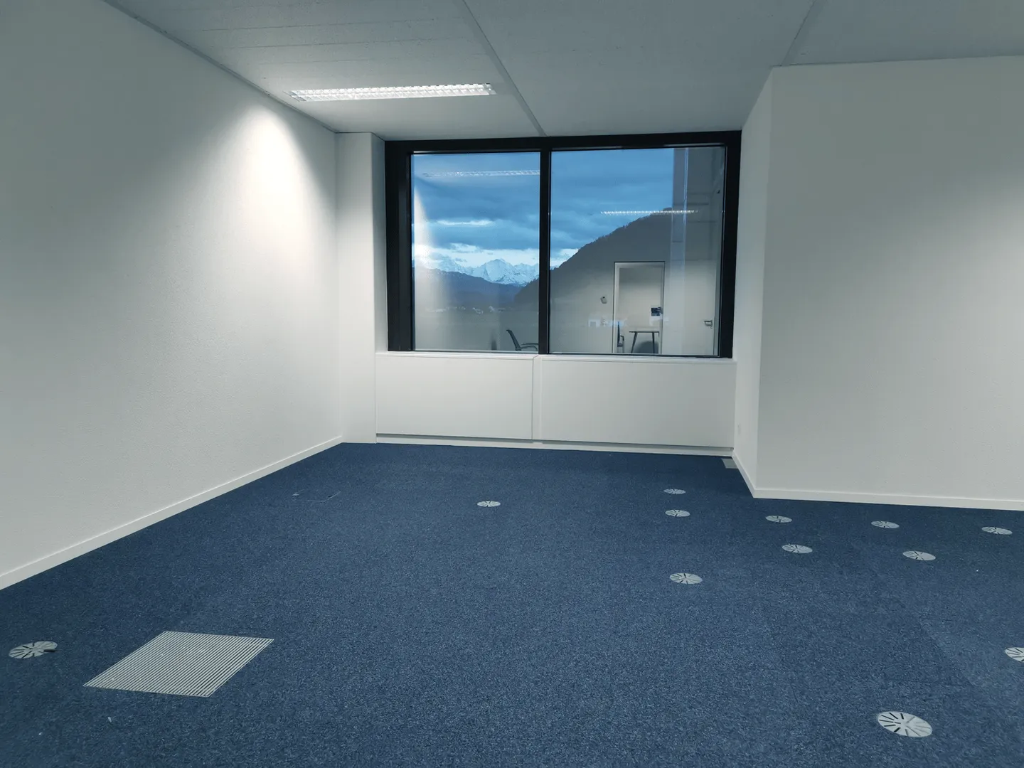 Office with a View: Office Rental in Belp - Photo 3 of 13