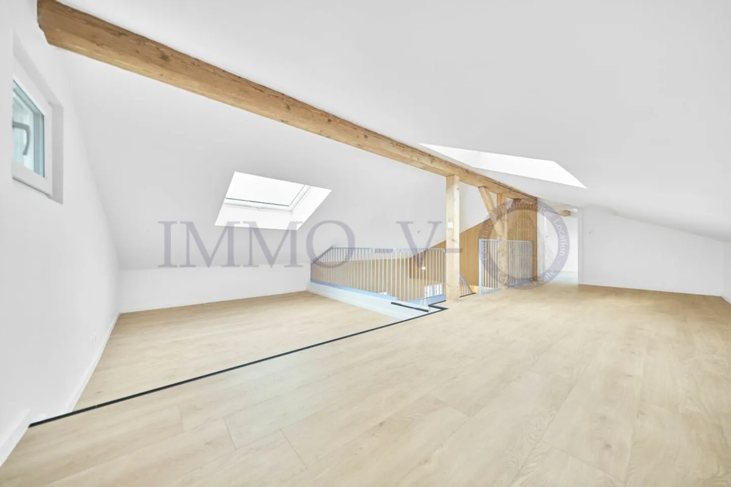 Renovated property with large garden and lake view - 5 rooms + studio - Photo 15 of 20