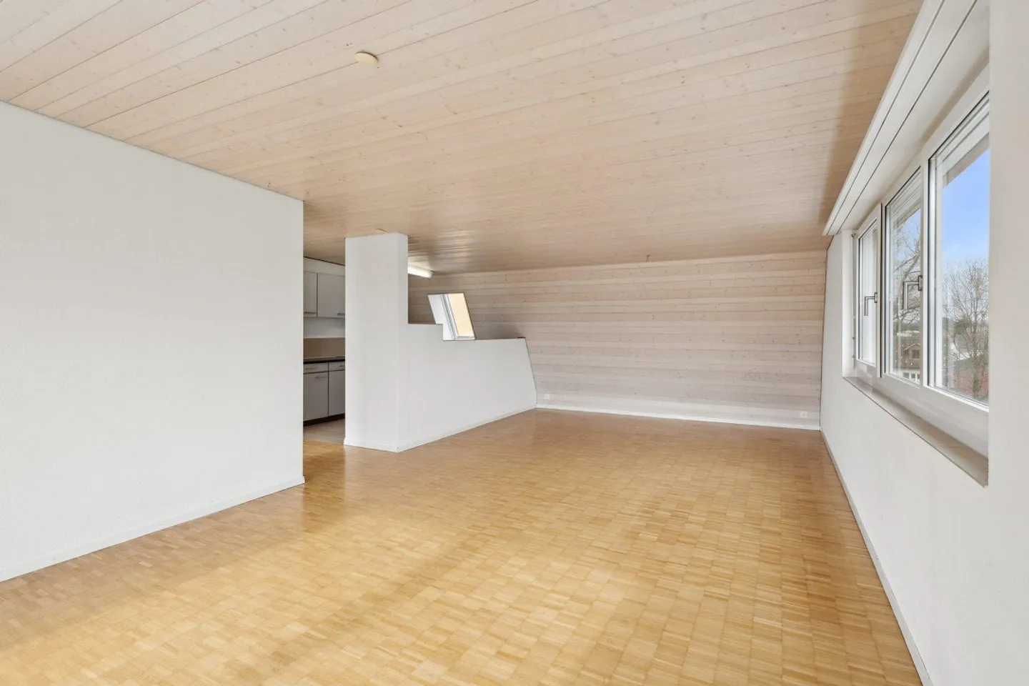Dreamlike Penthouse Apartment with Large Terrace (54 m2) - Photo 3 of 9