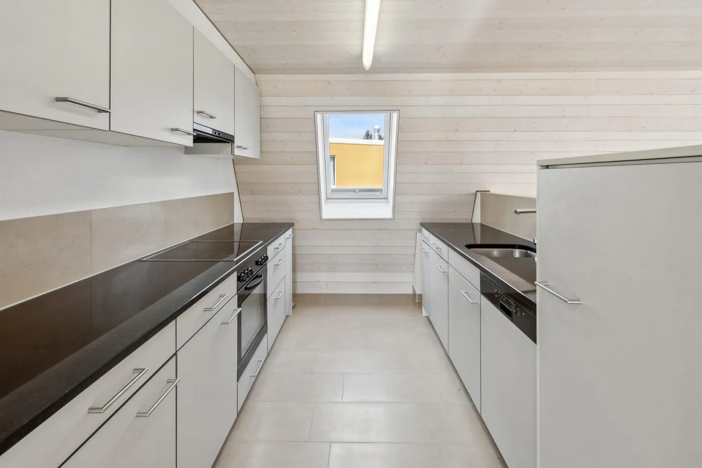 Dreamlike Penthouse Apartment with Large Terrace (54 m2) - Photo 5 of 9