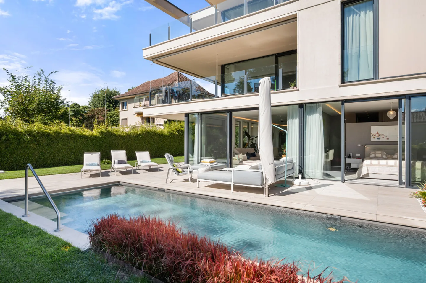 Exceptional apartment with private pool, just steps from Lausanne - Photo 2 of 13