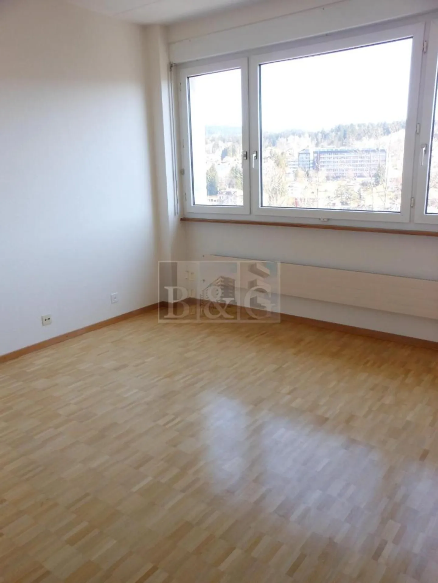 Apartment - Photo 9 of 13