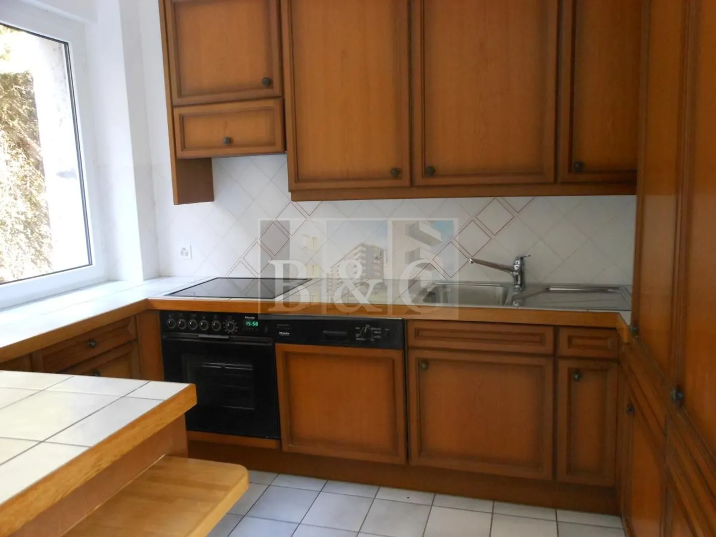 Apartment - Photo 4 of 13