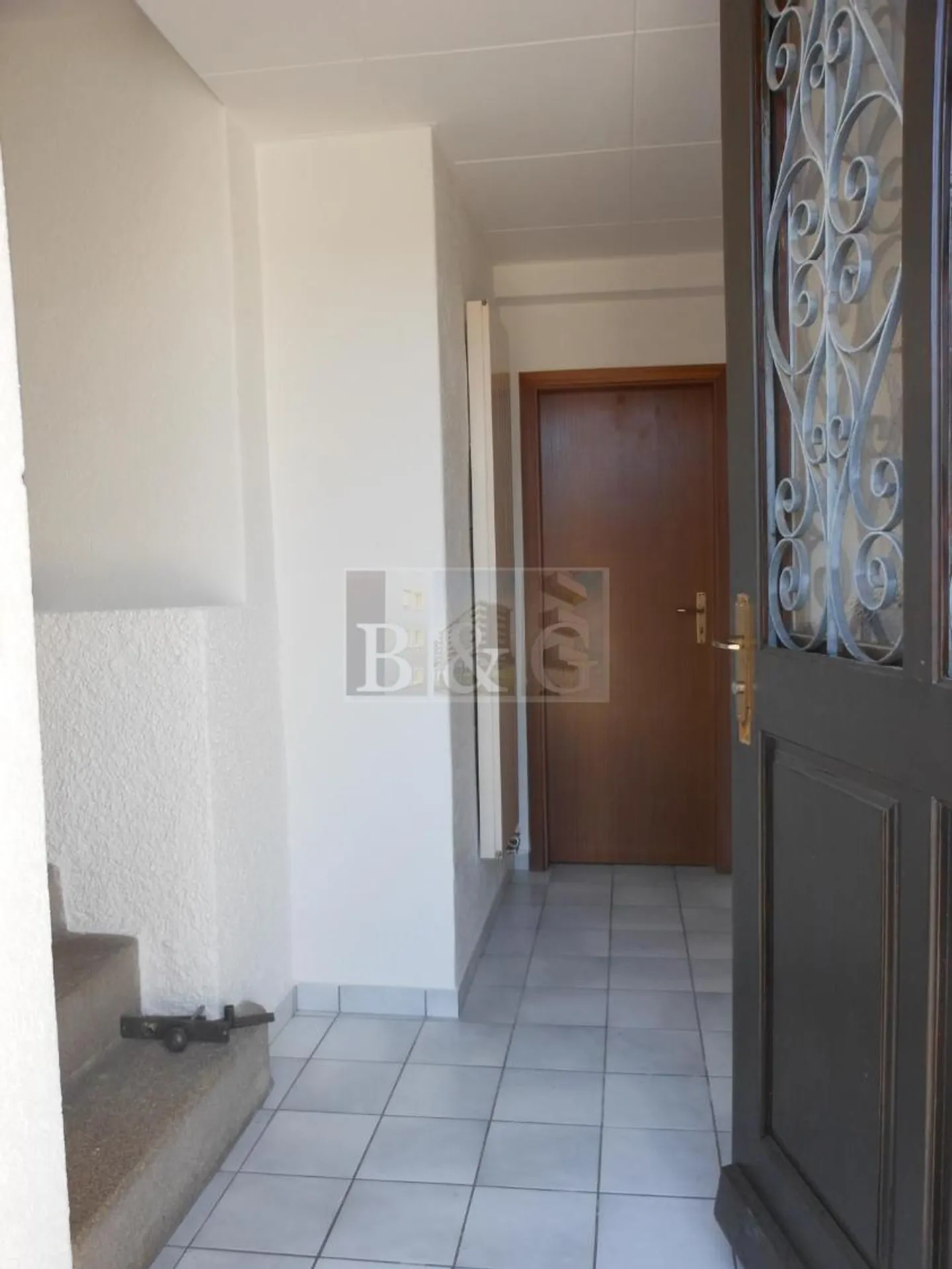 Apartment - Photo 12 of 13
