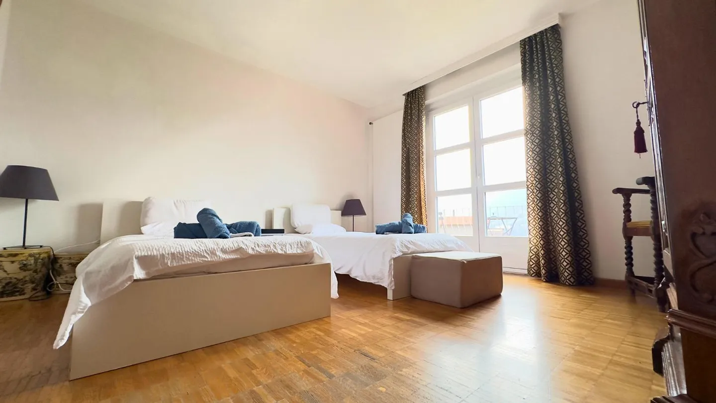 VENDESI AMPIA CASA BIFAMILIARE CON GIARDINO - Foto 12 di 20