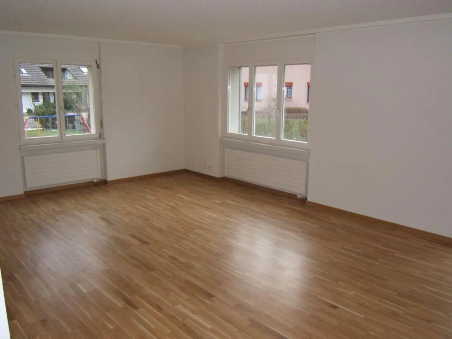 Appartamento attico spazioso in affitto - Foto 3 di 9