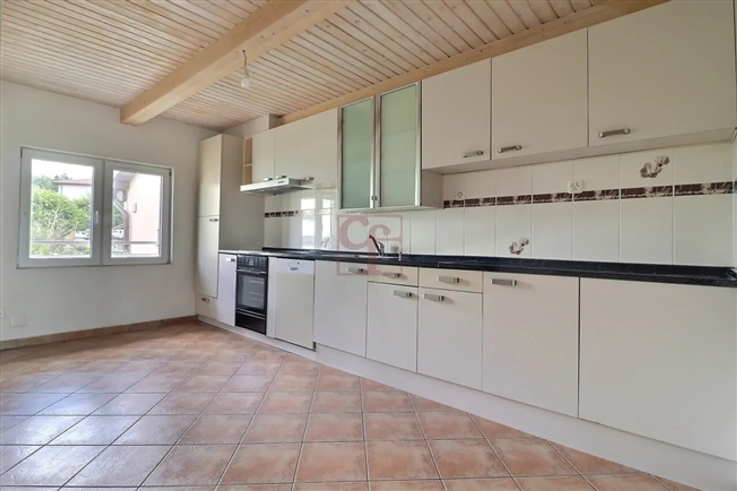 À louer - Belle maisonette de 5,5 pièces (parking gratuit) - Photo 3 sur 13