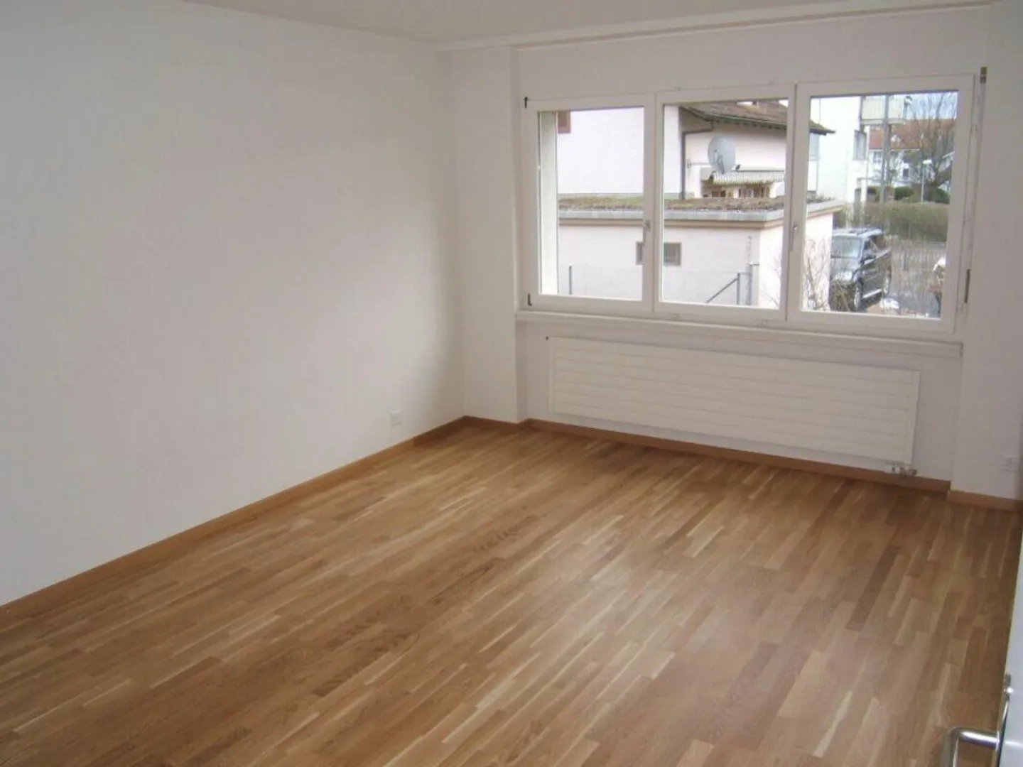 Appartamento attico spazioso in affitto - Foto 5 di 9