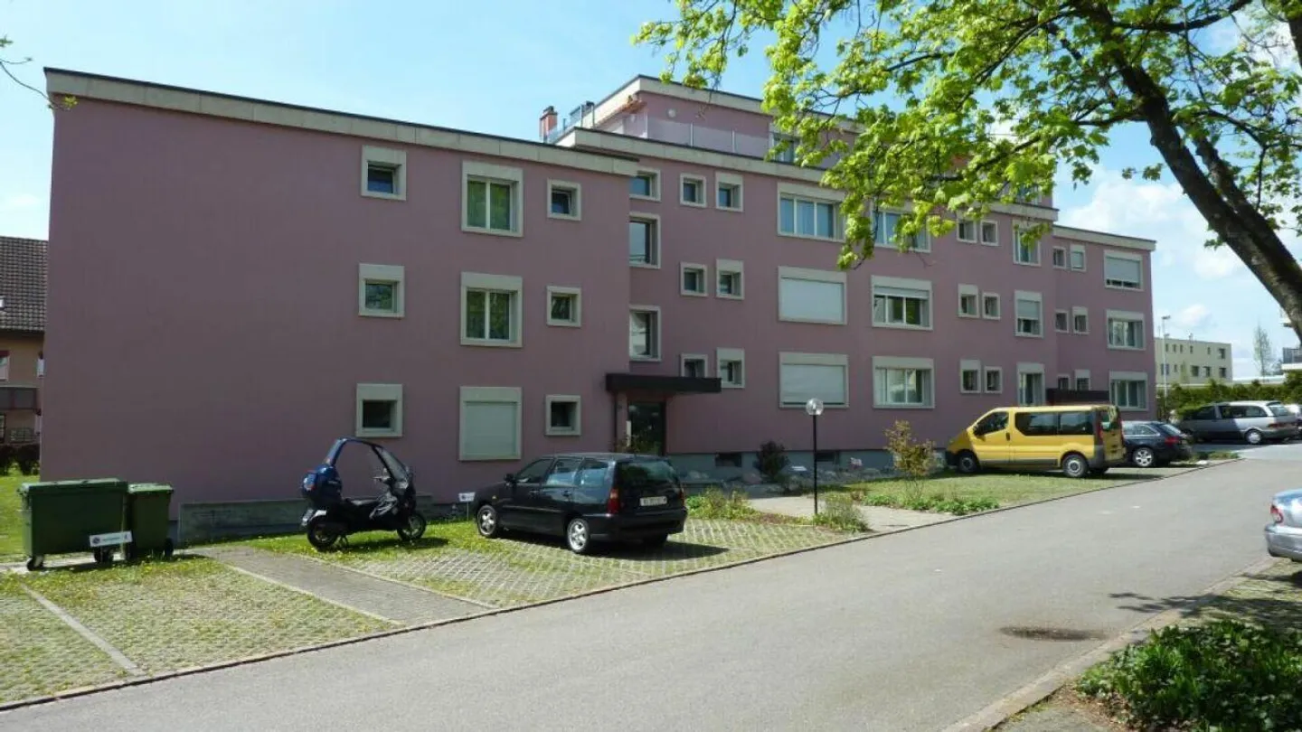 Appartamento attico spazioso in affitto - Foto 1 di 9
