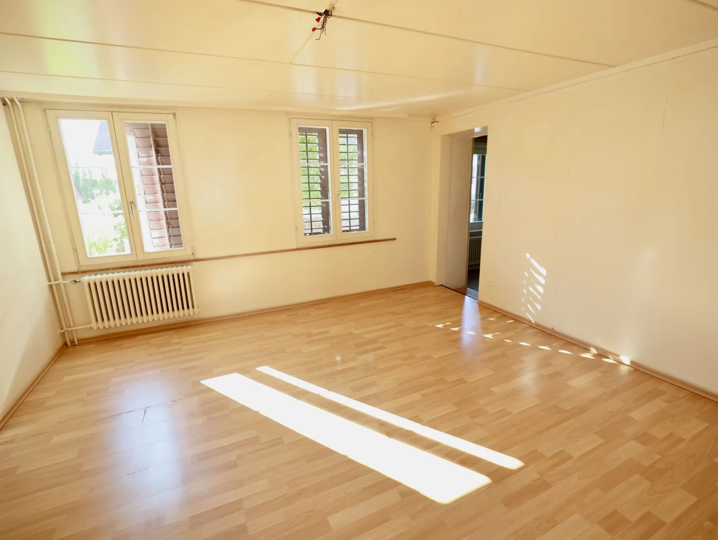 Ideale per famiglie: appartamento con giardino di 4,5 stanze - Foto 8 di 13