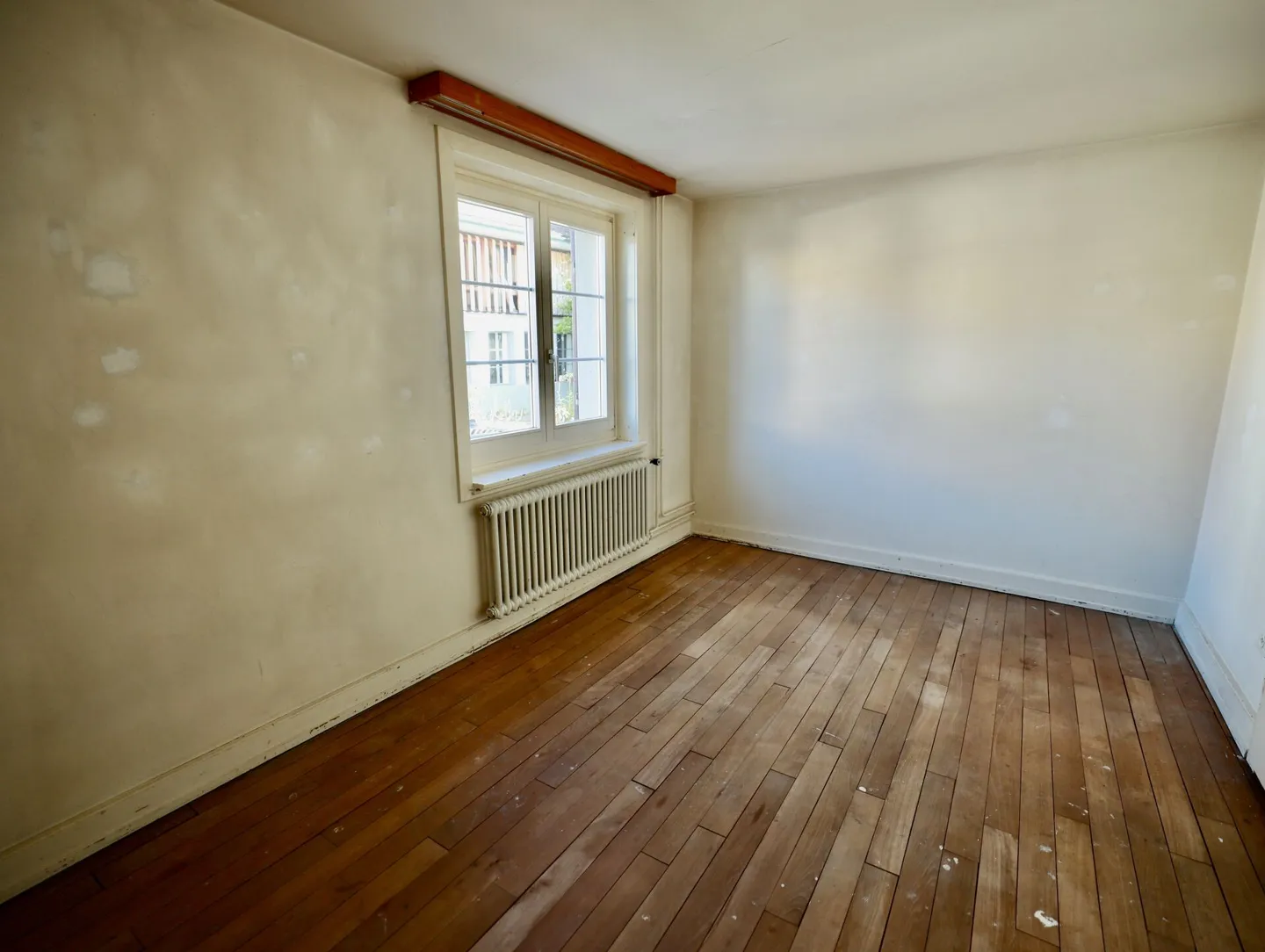 Ideale per famiglie: appartamento con giardino di 4,5 stanze - Foto 11 di 13