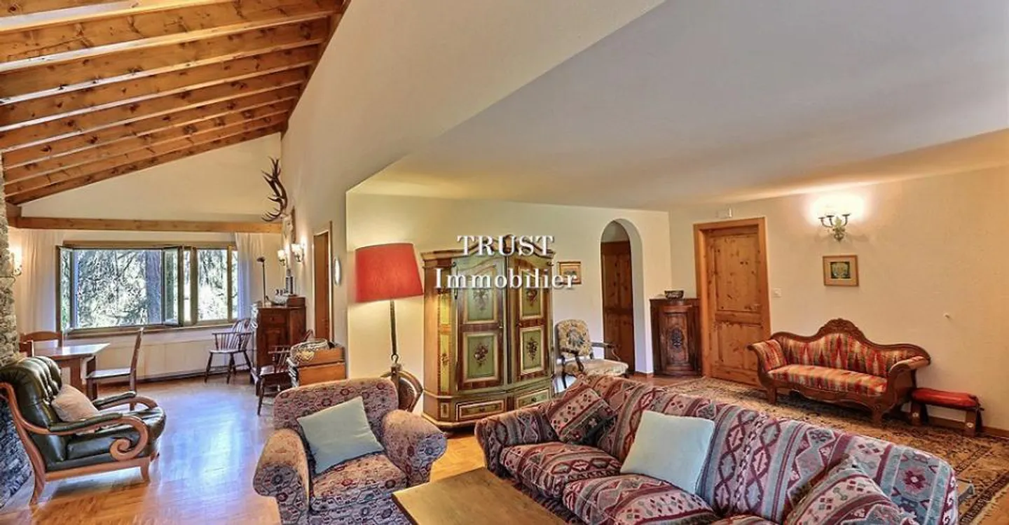 6011. Charming Chalet - Photo 1 of 13