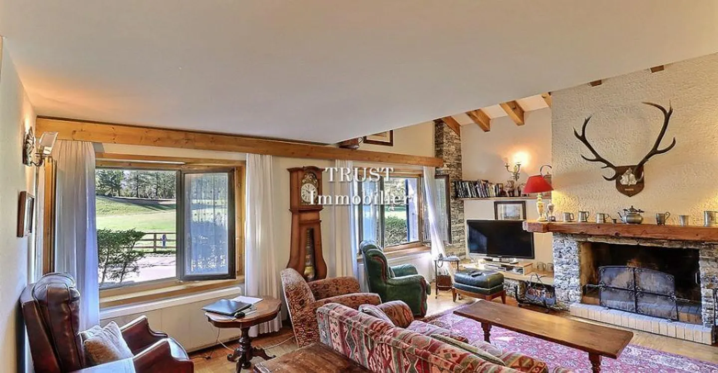 6011. Charming Chalet - Photo 3 of 13