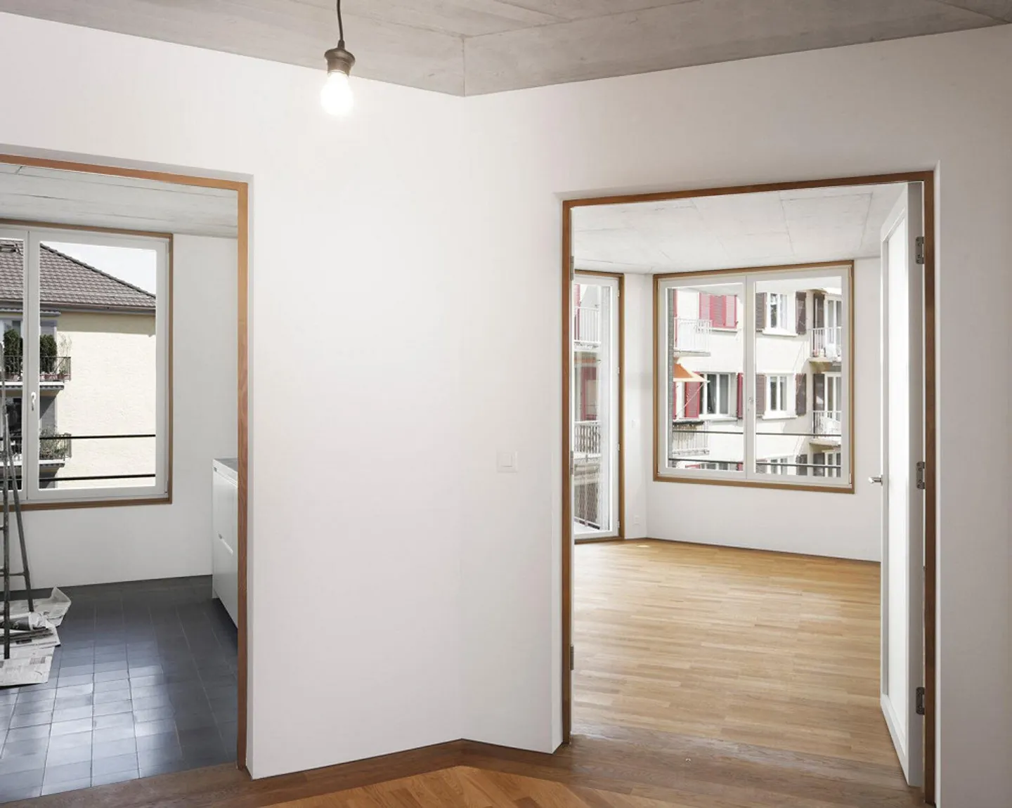 Stylish 3.5-Room Apartment in Zurich with Balcony and Garage Parking - Photo 6 of 23