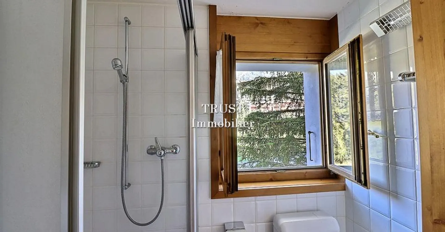 6011. Charming Chalet - Photo 10 of 13