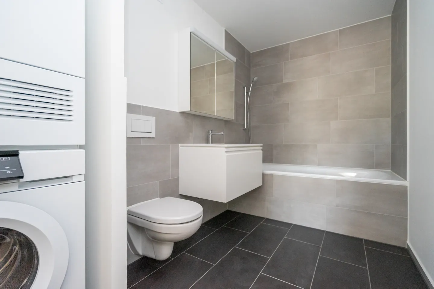 Appartement moderne avec balcon - Photo 6 sur 7